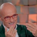 Alfonso Signorini a Verissimo annuncia: “Mi sposo con il mio compagno”