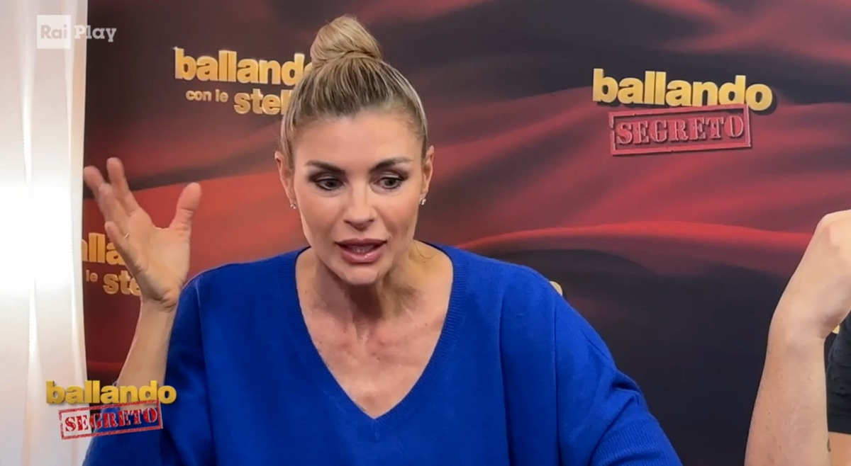 foto martina colombari 27novembre