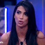 Grande Fratello, accuse pesanti su Rasha: “Fuori vai con i ricconi”