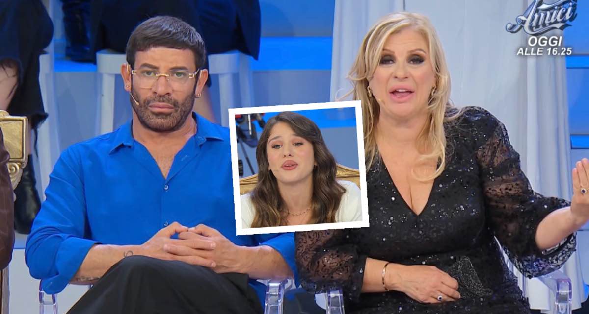 foto tina cipollari cristiana