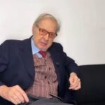 Vittorio Sgarbi interviene alla Vita in diretta: “Voglio sposare Sabrina”