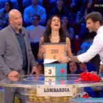 Affari Tuoi, che delusione! Elena trova il pacco nero, ma all’interno ci sono 200€