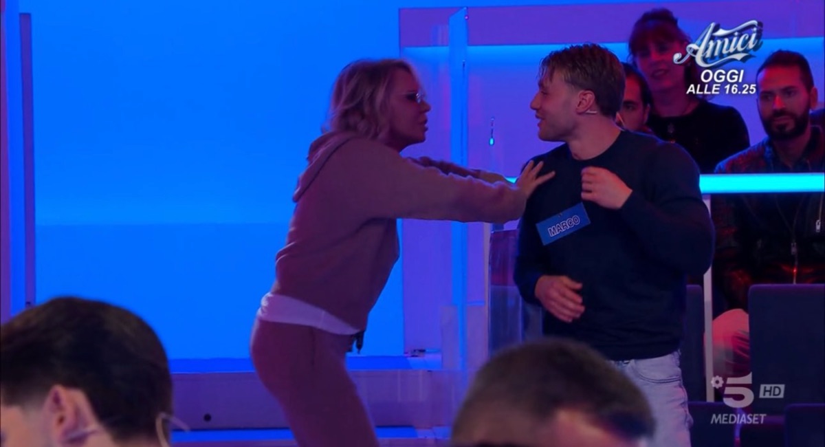 foto maria de filippi marco