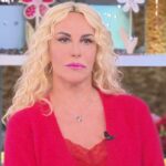 Antonella Clerici dispiaciuta per il lutto di Stefano De Martino: “Forte abbraccio”