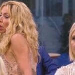 Valeria Marini prende provvedimenti contro Antonella Elia: “L’ho denunciata”