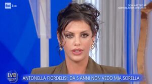 foto Antonella Fiordelisi rapporto con sorella