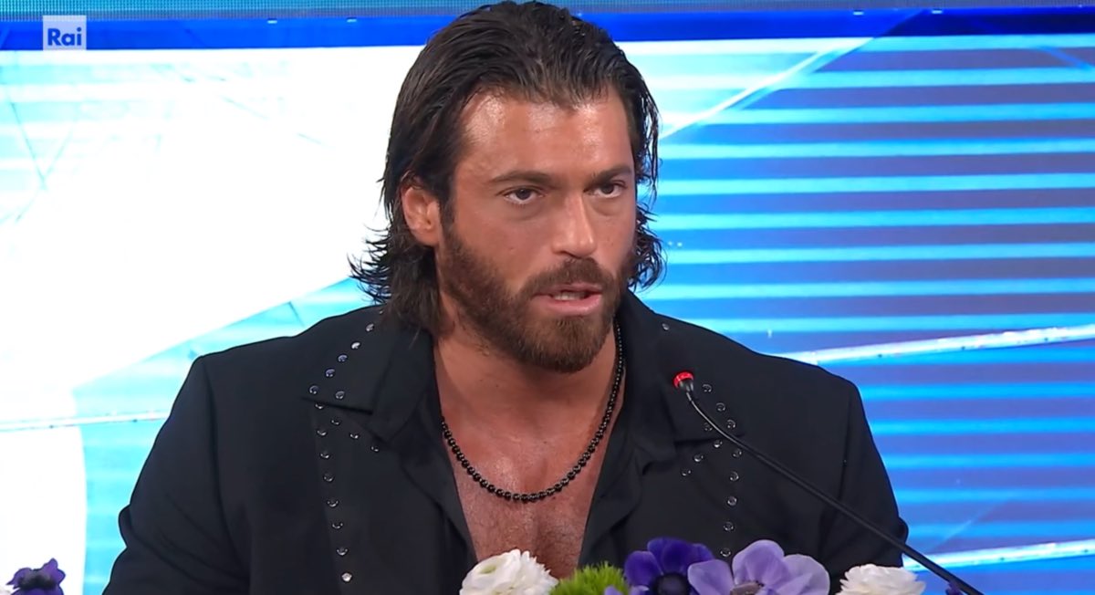 foto can yaman conferenza stampa sanremo