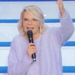 Maria De Filippi si ferma per Pasquetta: quando tornano Uomini e Donne e Amici