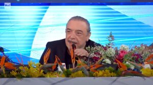 foto nino frassica quinta conferência Sanremo2026