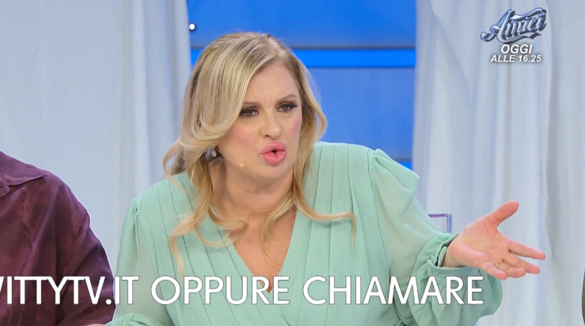 foto tina contro elisabetta sebastiano