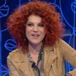 Manuela Villa, appello alle sorelle: “Facciamo pace! Ce lo chiede papà Claudio”