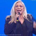Domenica In speciale Sanremo 2026, scaletta stravolta: un cantante sta male