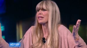 foto alessandra mussolini polemica volpe gfvip
