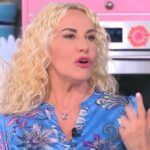 Antonella Clerici sbotta: “Dicono stupidate sui social e vogliono fare Tv”