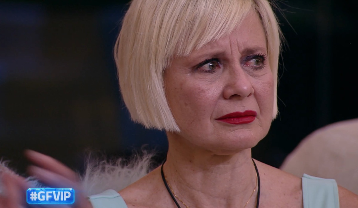 foto Antonella Elia piange incontro Pietro