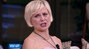 foto antonella elia piange per eliminazione giovanni gfvip