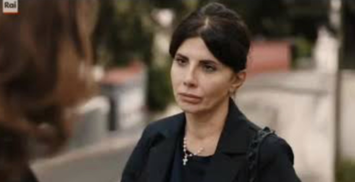 foto giovanna rei mare fuori 6 mamma roberto