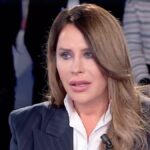 Karla Sofia Gascon piange a Domenica In: Mara Venier non sa che la madre è morta