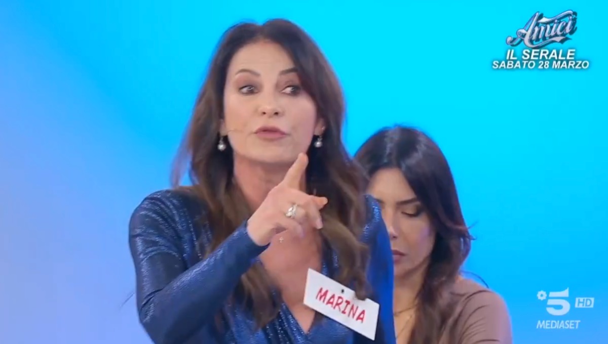 foto marina polemica ued