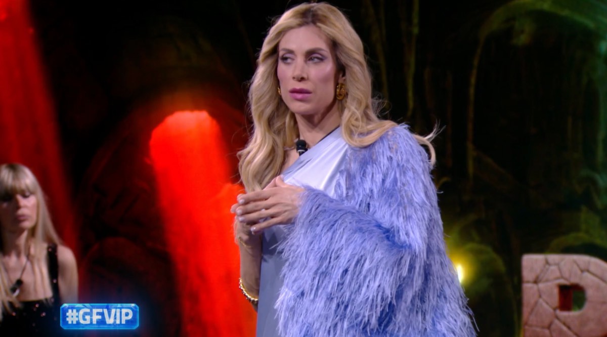 foto paola caruso polemica gfvip 
