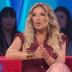 Selvaggia Lucarelli sbotta dopo ultime illazioni su cachet GF Vip: “Tutto falso”