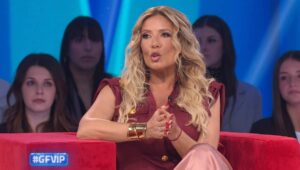 foto Selvaggia Lucarelli contro Raimondo