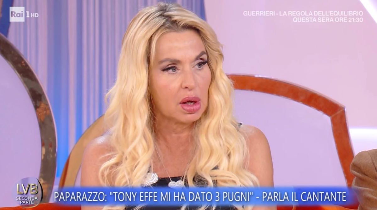 foto valeria marini paparazzi la volta buona 