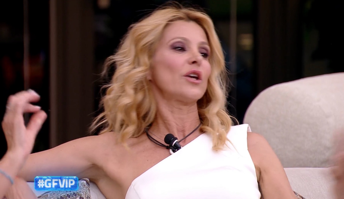 foto adriana volpe polemica mussolini gfvip