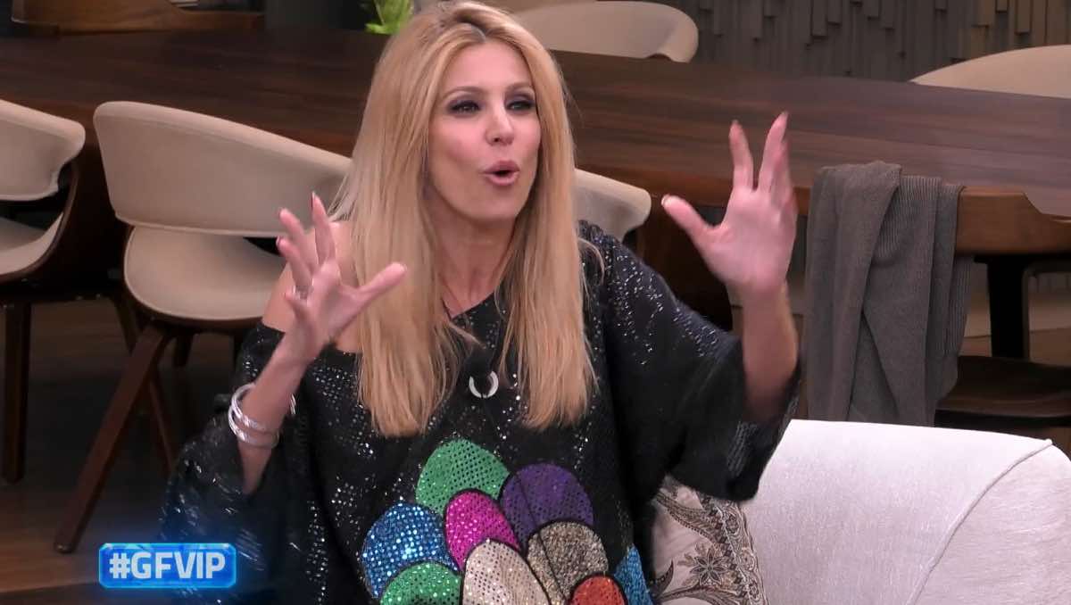 foto adriana volpe polemica paola caruso gfvip