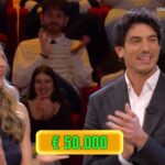Affari Tuoi: Alberto si fida della moglie e alla regione fortunata vince 50.000€