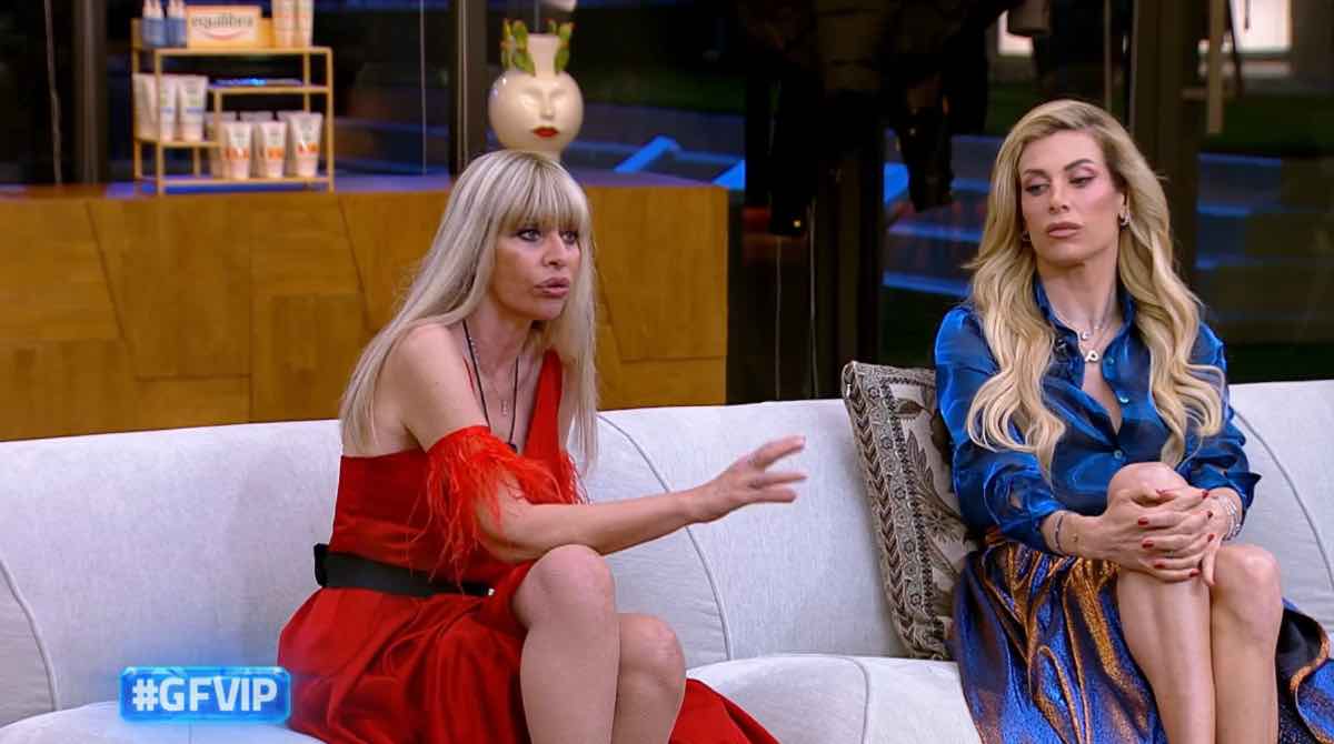 foto alessandra mussolini caruso attaccate gfvip