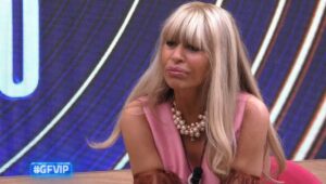 foto alessandra mussolini polemica berry