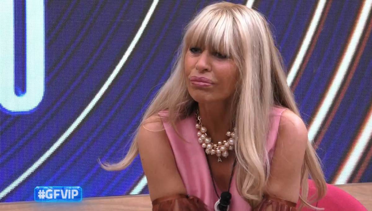 foto alessandra mussolini polemica berry