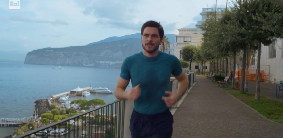 foto alessio lapice roberta valente