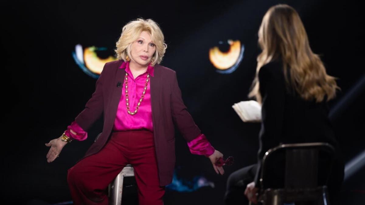 Foto Amanda Lear Belve 2026