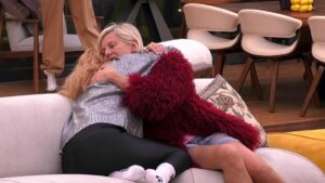 Foto Antonella Elia Adriana Volpe pace GF Vip