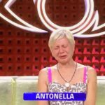 GF Vip, Antonella Elia piange per Pietro: “Grandi amori ci fanno dannare”