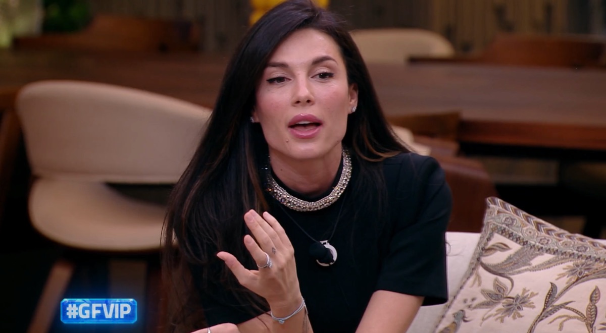 foto blu attacca da selvaggia lucarelli gfvip