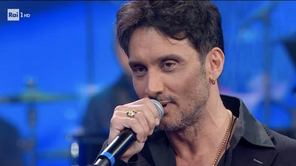 Foto Fabrizio Moro Canzonissima