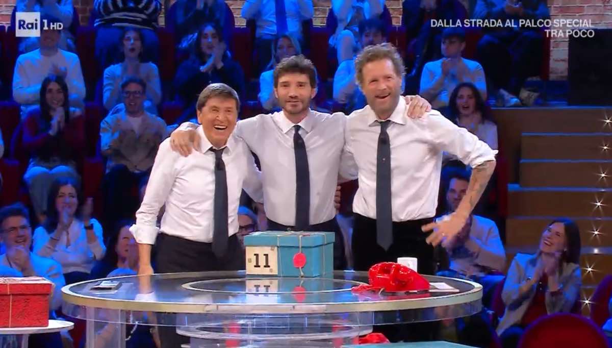 foto Gianni Morandi Stefano De Martino Jovanotti Affari Tuoi 