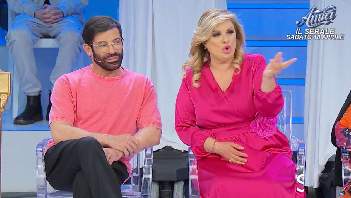 foto gianni sperti tina cipollarzi contro cinzia ued