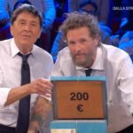 Affari Tuoi: il dottore beffa Jovanotti e Gianni Morandi che vincono solo 200 euro
