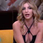 Lucia Ilardo cancella il suo profilo social e torna a Milano: è finita con Renato?