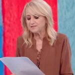 Luciana Littizzetto contro gli orari della prima serata tv: “Fatela iniziare prima!”