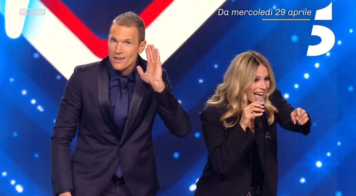 foto michelle hunziker alvin battiti live spring