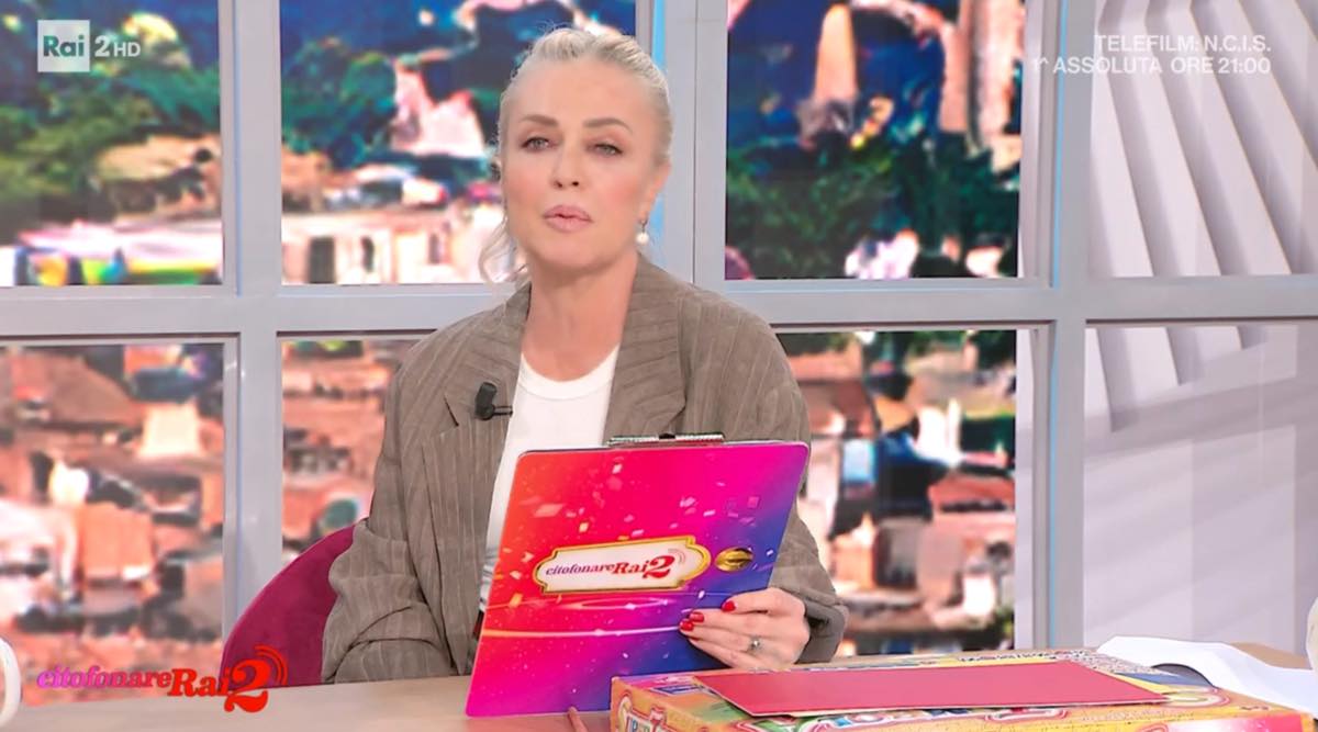 foto paola barale citofonare rai2