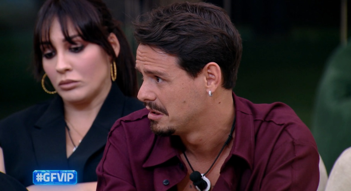 foto renato biancardi tanga gate gfvip