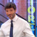 Ascolti 19 aprile, record Affari Tuoi contro La Ruota: parla Stefano De Martino