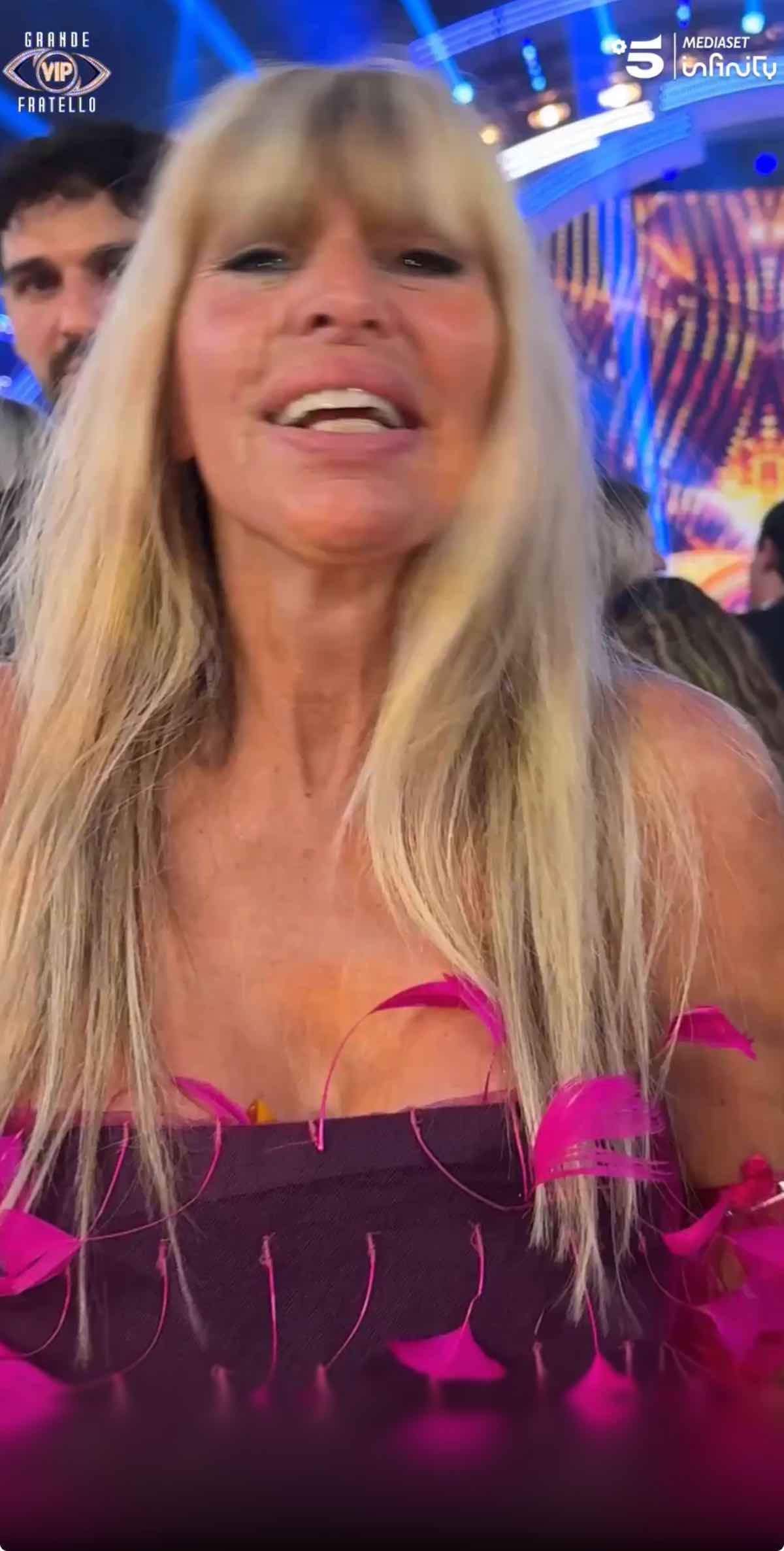 foto alessandra mussolini commenta vittoria gfvip