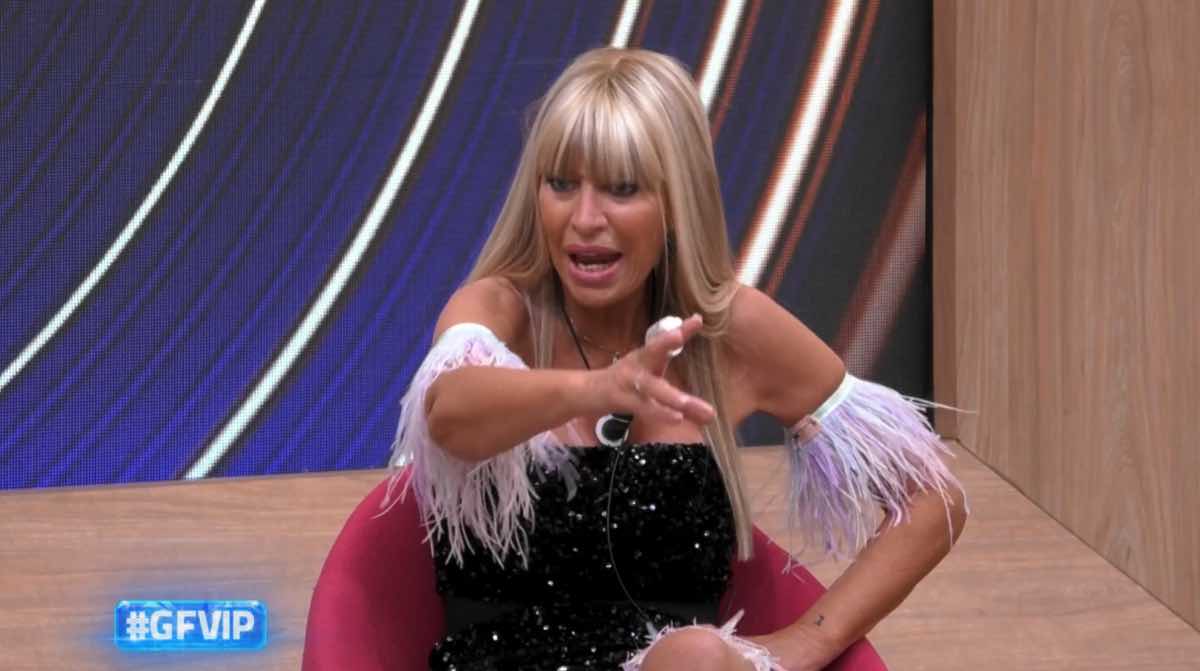 foto alessandra mussolini contro elia berry gfvip